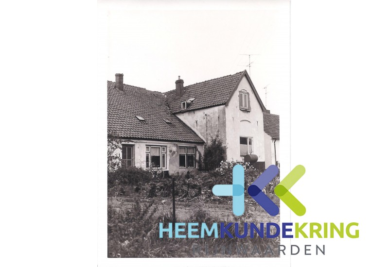 Kosterstraat nr.3-4-5-6- pannerden sloopwoningen 1968 (2)